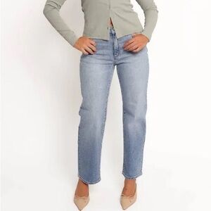 Classic Blue Women's Jeans abrand holister 95 mid rise straight 26